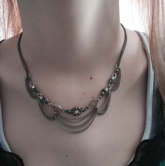 Jewelry - Silver Tone Black Rhinestone Drape Style Statement Necklace